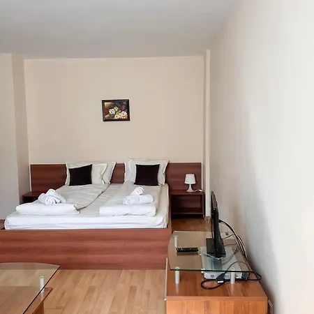 Spacious Sleeps 4 In Flora Main Building 706a Apartamento