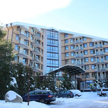 Spacious Sleeps 4 In Flora Main Building 706a Borovets