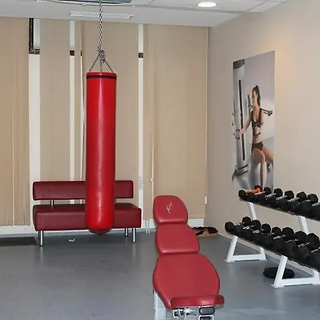 Spacious Sleeps 4 In Flora Main Building 706a Apartamento