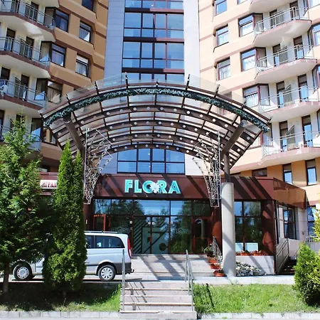 Spacious Sleeps 4 In Flora Main Building 706a