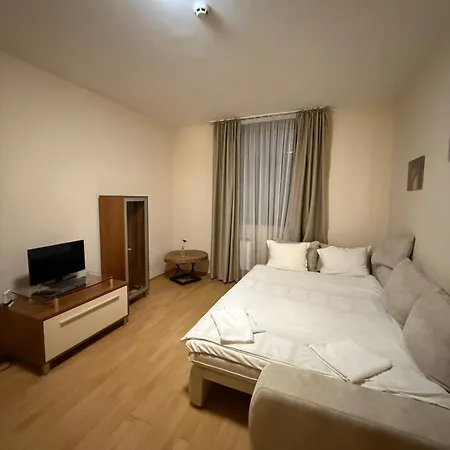 Spacious Sleeps 4 In Flora Main Building 706a