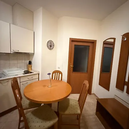 Spacious Sleeps 4 In Flora Main Building 706a Apartamento Borovets