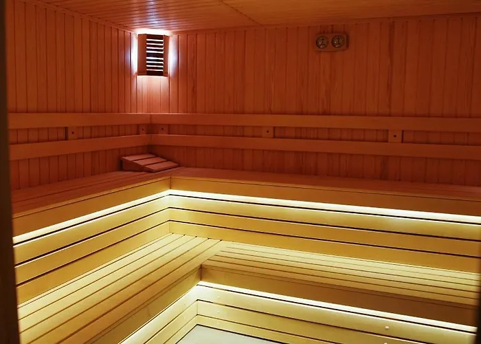 Spacious Sleeps 4 In Flora Main Building 706a * Borovets