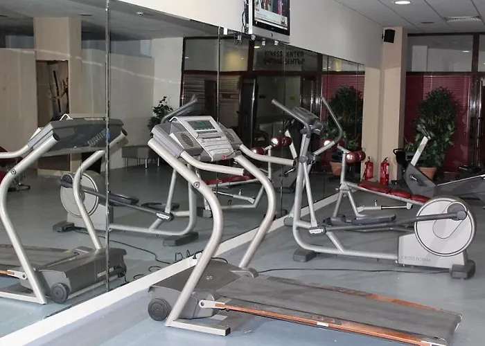 Spacious Sleeps 4 In Flora Main Building 706a Apartamento