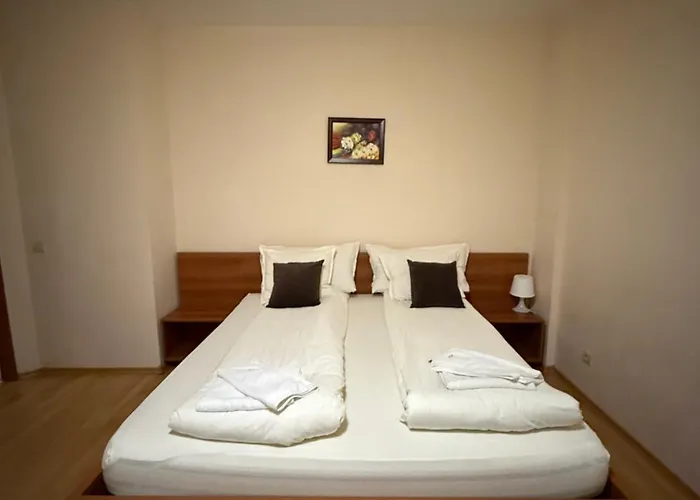 Spacious Sleeps 4 In Flora Main Building 706a Apartamento *