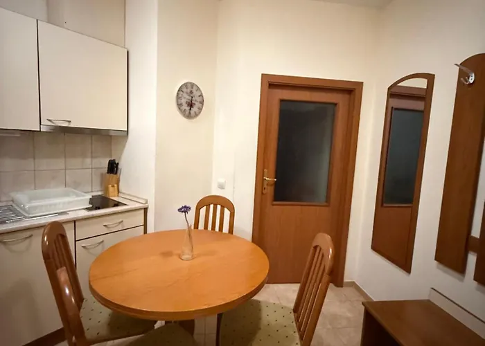 Spacious Sleeps 4 In Flora Main Building 706a Apartamento Borovets