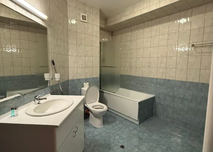 Spacious Sleeps 4 In Flora Main Building 706a Apartamento Borovets